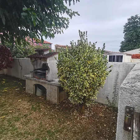 Le Chemin Du Romarin Tatil Evi Meursac